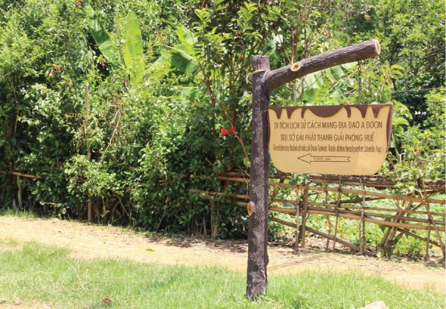 Exploring the caves of A Luoi