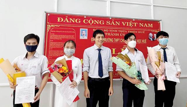 Chú trọng phát triển Đảng trong học sinh, sinh viên