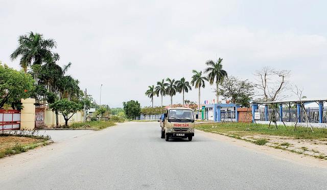 Hạ tầng cụm công nghiệp Tứ Hạ chưa hoàn thiện