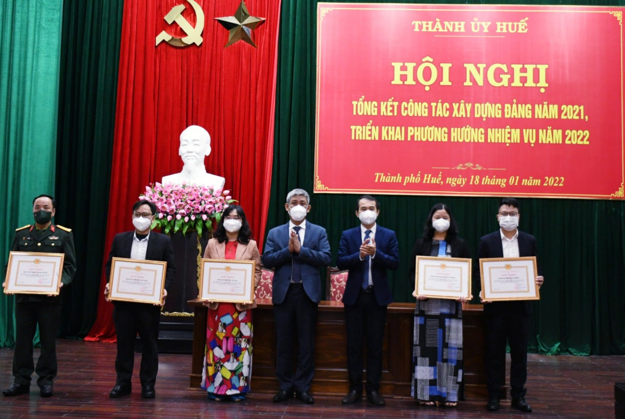 Phát huy vai trò lãnh đạo của cấp ủy đảng để thực hiện tốt công tác xây dựng Đảng