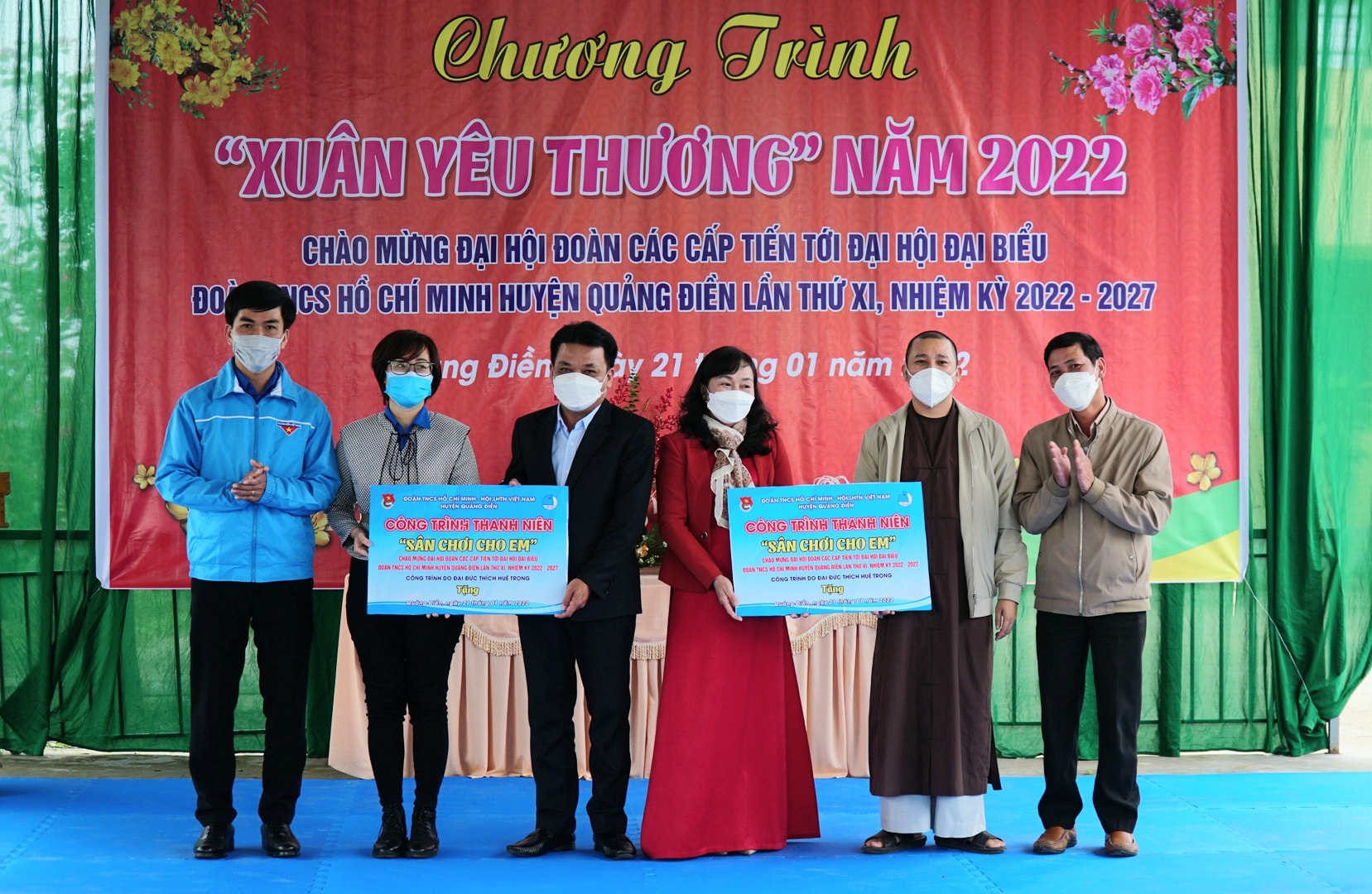 “Tết yêu thương” cho học sinh Quảng Điền