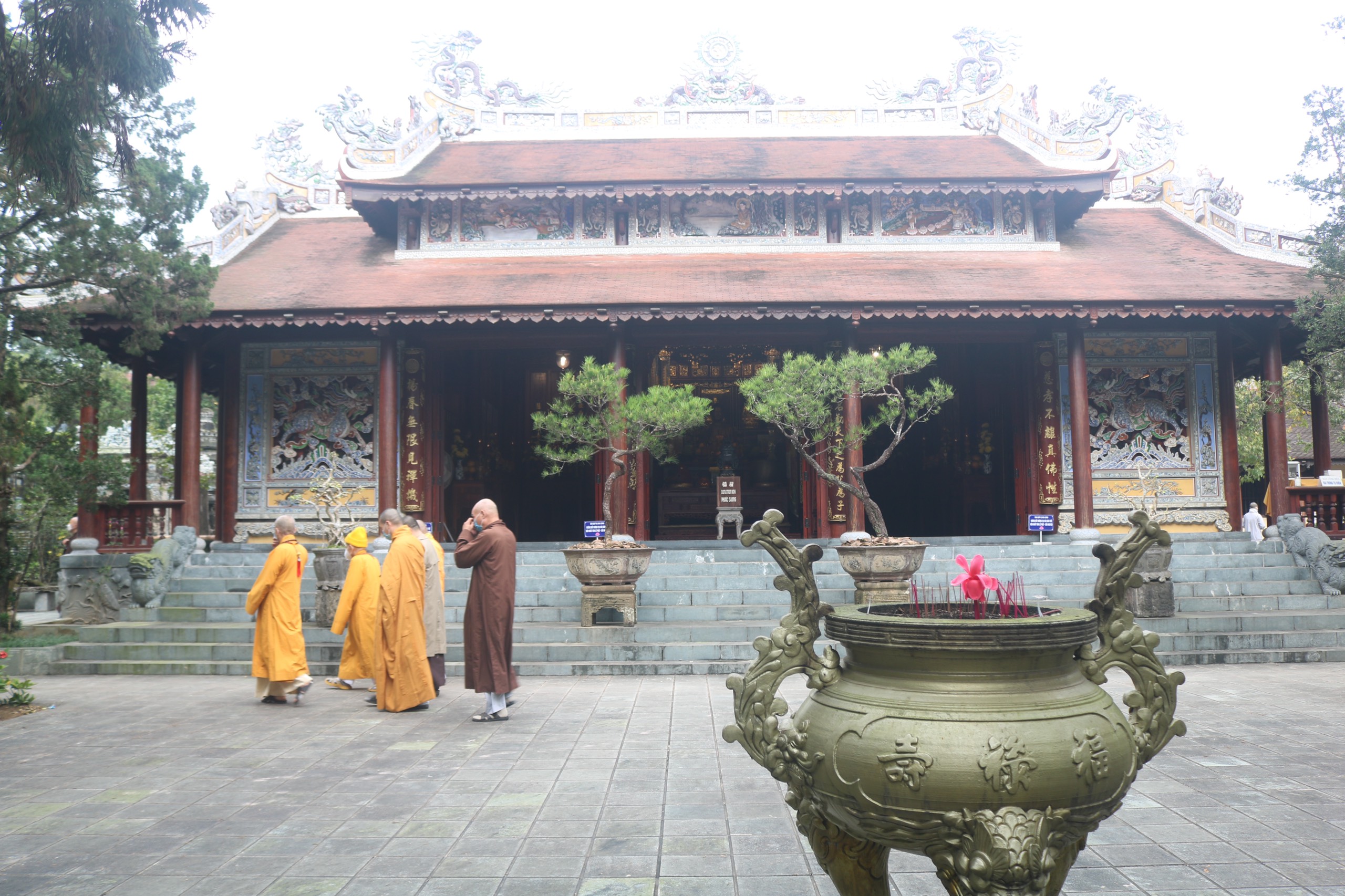 Tang lễ thiền sư Thích Nhất Hạnh kéo dài trong 7 ngày