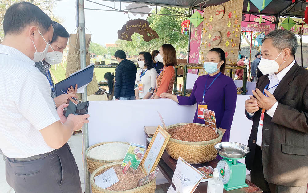 Nghĩ từ “Món Huế 36 phố phường”