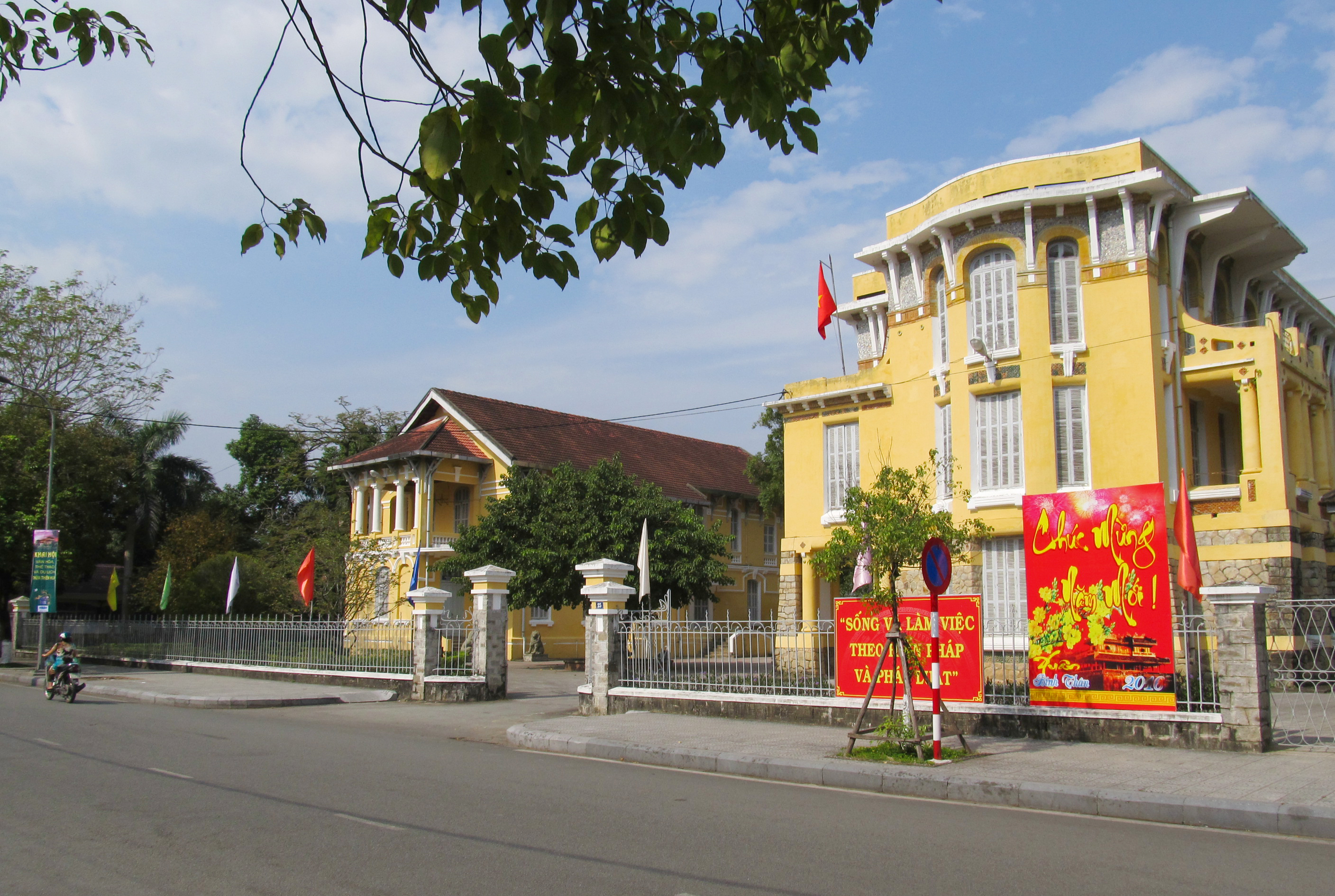 Yên lòng người yêu Huế…