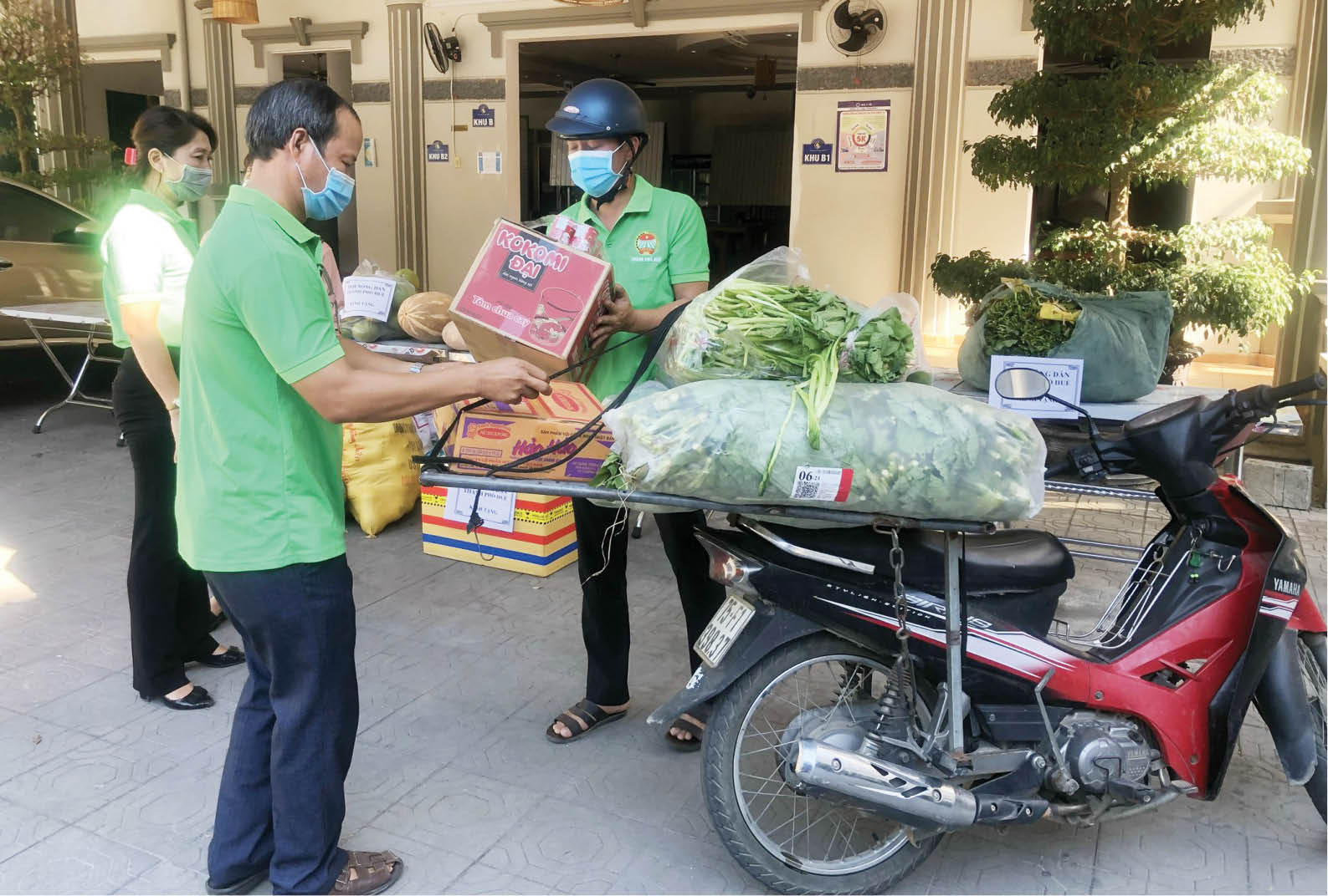 Hỗ trợ nông dân vượt khó