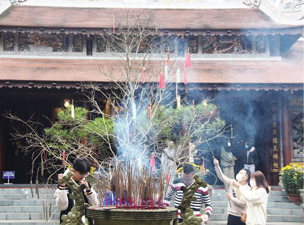 Tìm bình an ở chốn thiền môn