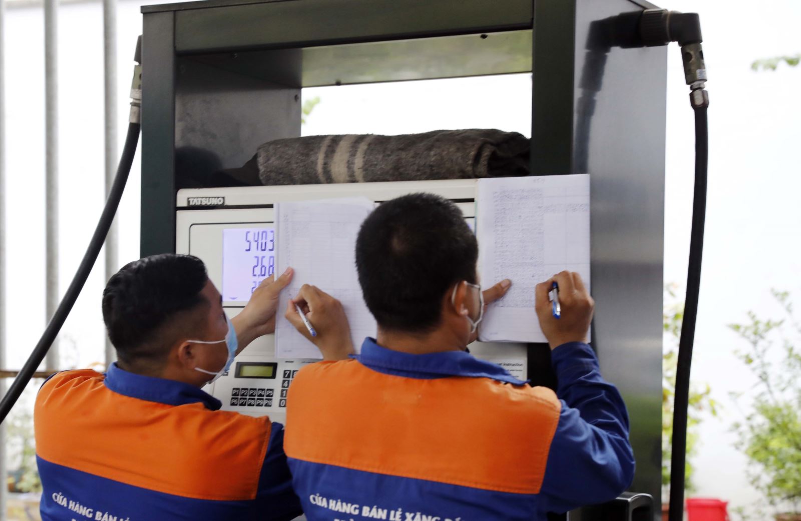 Quản lý thị trường giám sát hàng nghìn cơ sở, cửa hàng xăng dầu