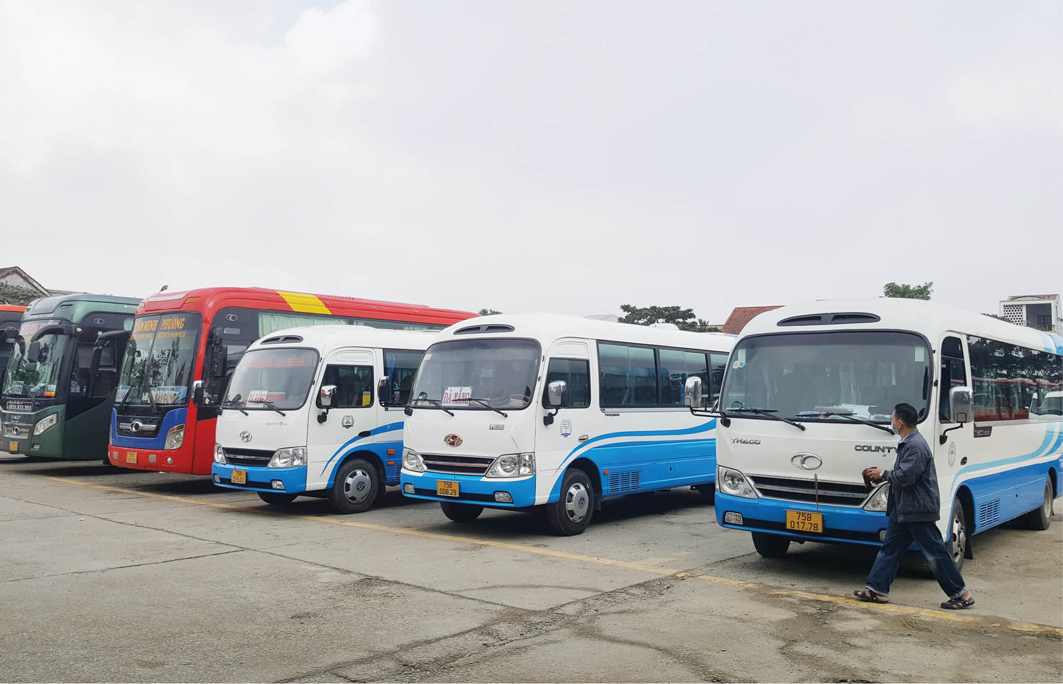 Xăng, dầu tăng giá, ngành vận tải gặp khó