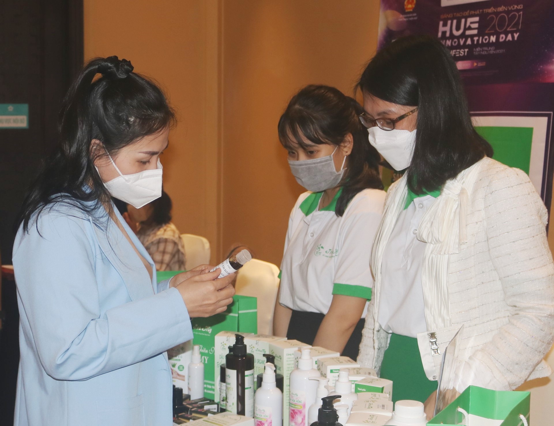 Hướng đến xuất khẩu các sản phẩm tinh dầu có nguồn gốc từ tự nhiên