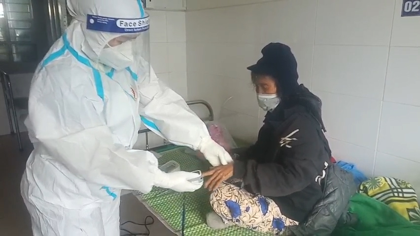 Trung tâm Y tế A Lưới cứu sống bệnh nhân COVID-19 nặng