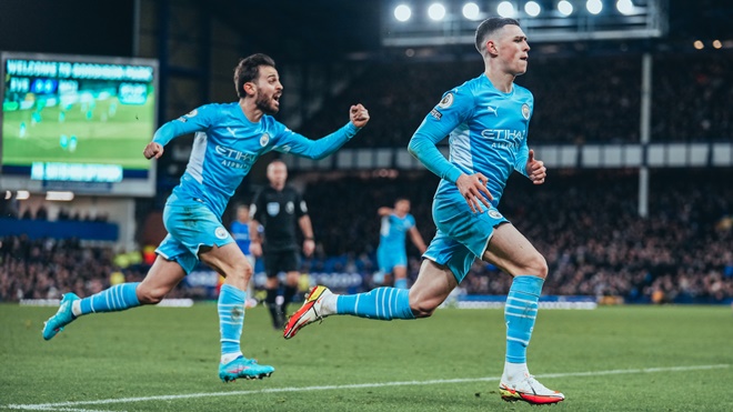 Foden ghi bàn, Lampard lại ôm hận trước Pep