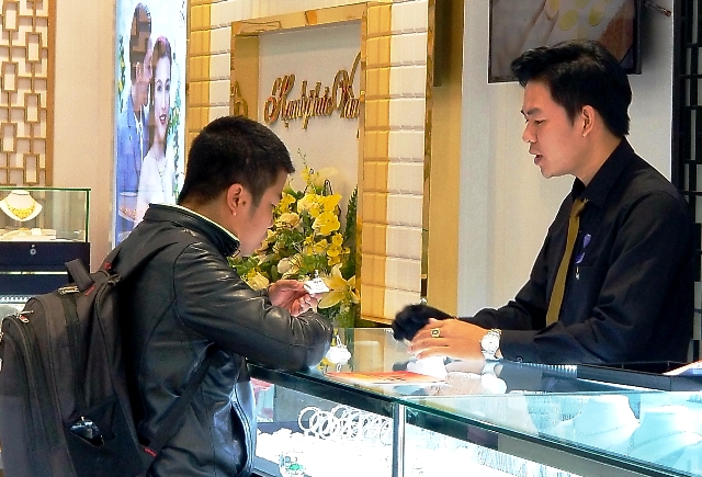 Loay hoay với vàng