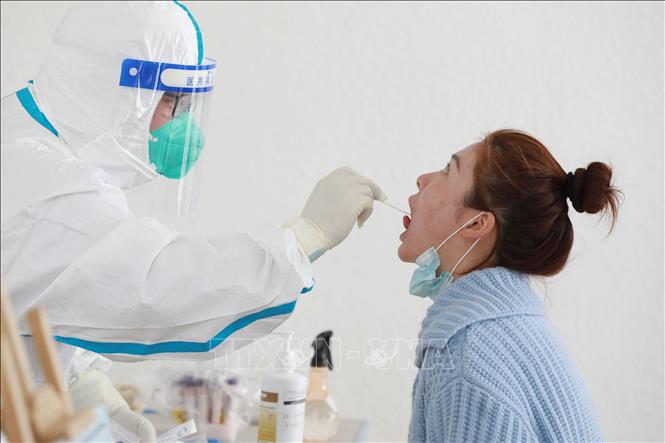 Trung Quốc ghi nhận số ca mắc mới COVID-19 cao nhất trong 2 năm