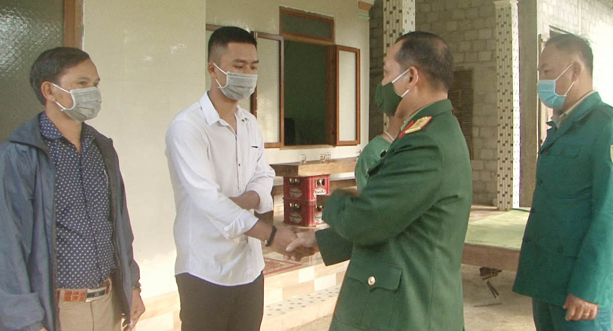 Sát cánh bên dân