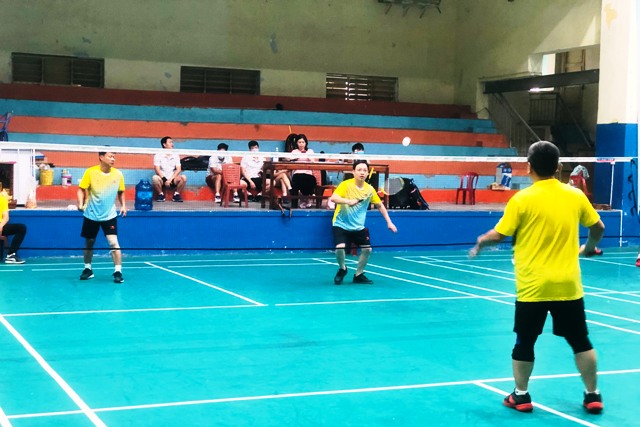 100 vận động viên tham gia giải cầu lông Công an TP Huế