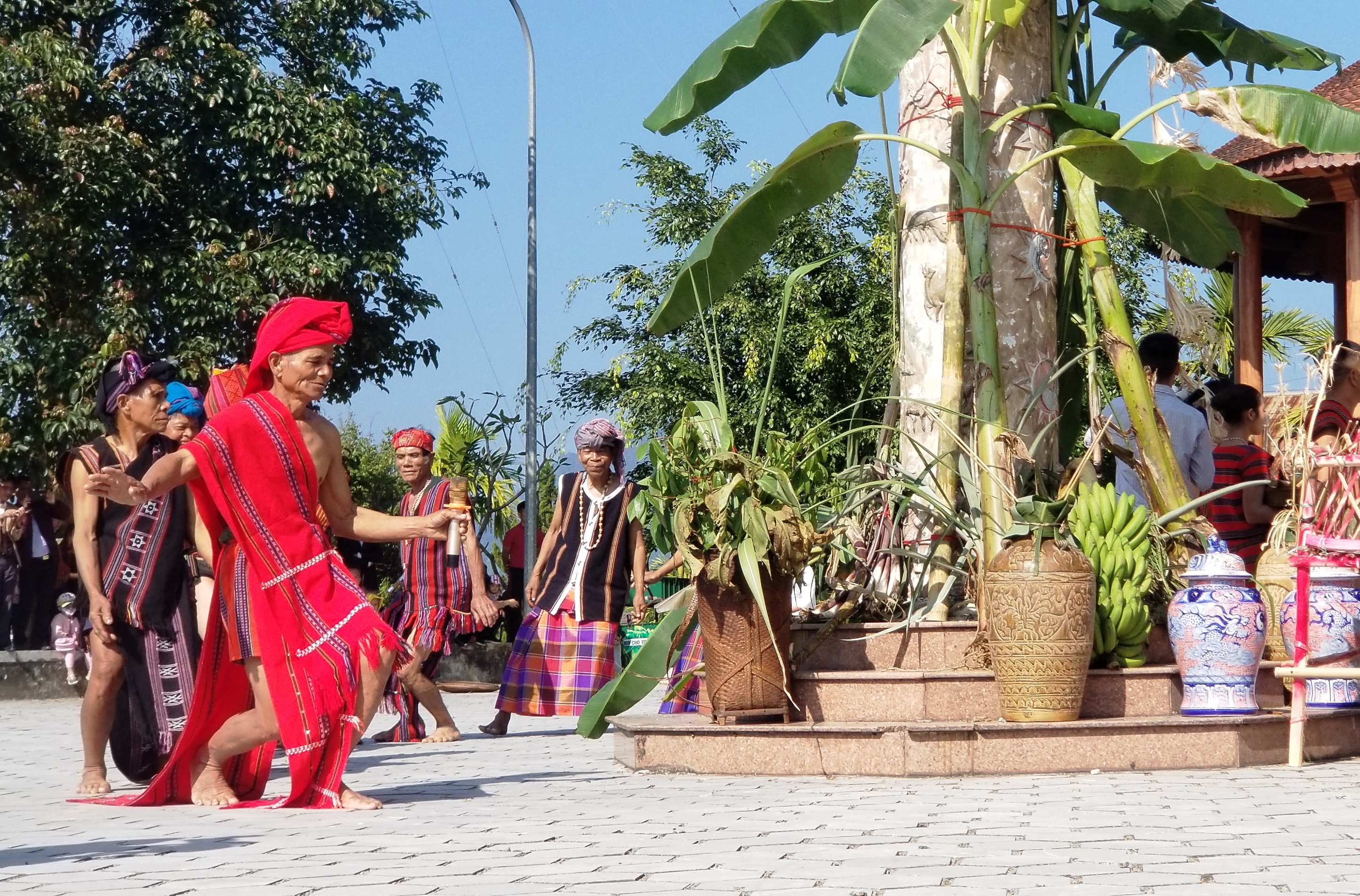 Bảo tồn dân ca, dân nhạc gắn với phát triển du lịch