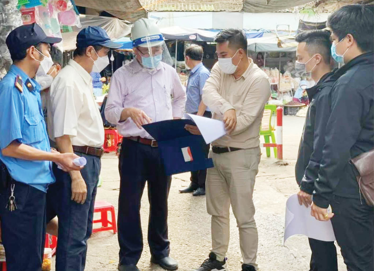 Nâng cấp hạ tầng, xây dựng thương hiệu cho chợ Đông Ba