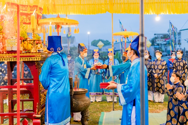 Xa Tac Ritual Ceremony Deferential and Humanistic