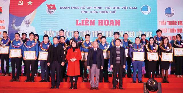 Thầy thuốc trẻ cống hiến vì cộng đồng