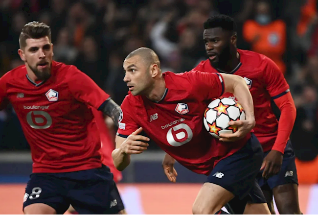 The Blues giành vé vào tứ kết