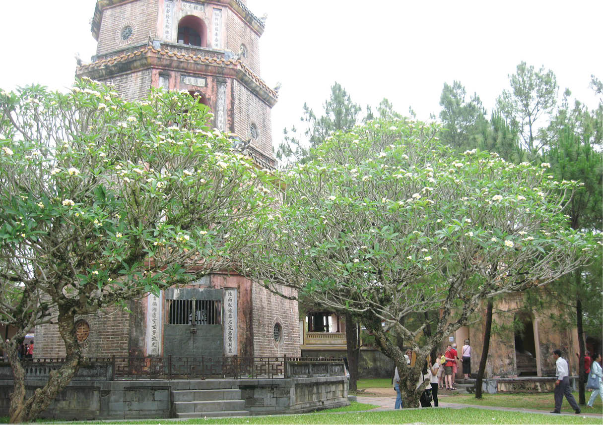 Thien Mu Pagoda and Lord Nguyen Phuc Chu