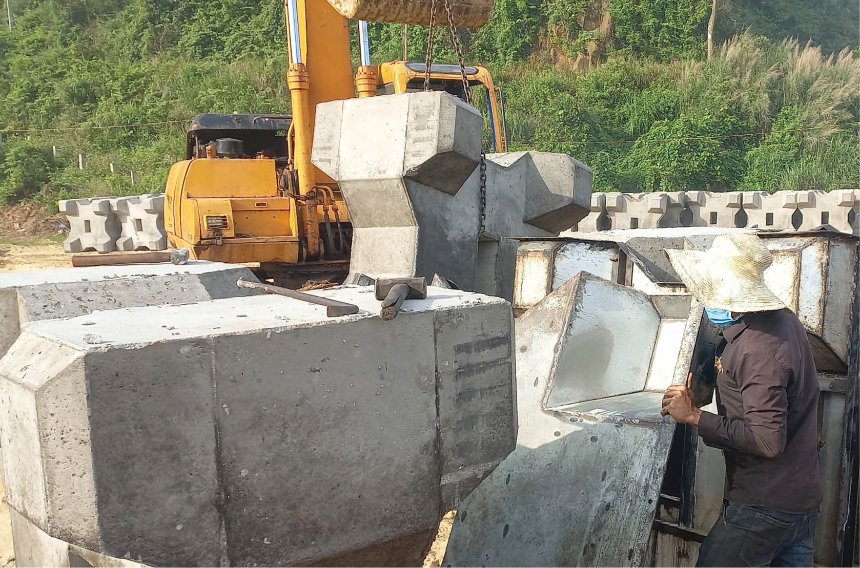 Bất an từ hàng trăm nghìn mét khối vật chất nạo vét