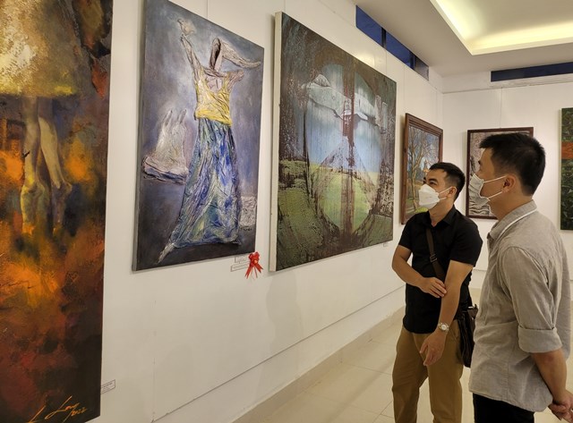 Triển lãm 36 tác phẩm mỹ thuật của tác giả trẻ