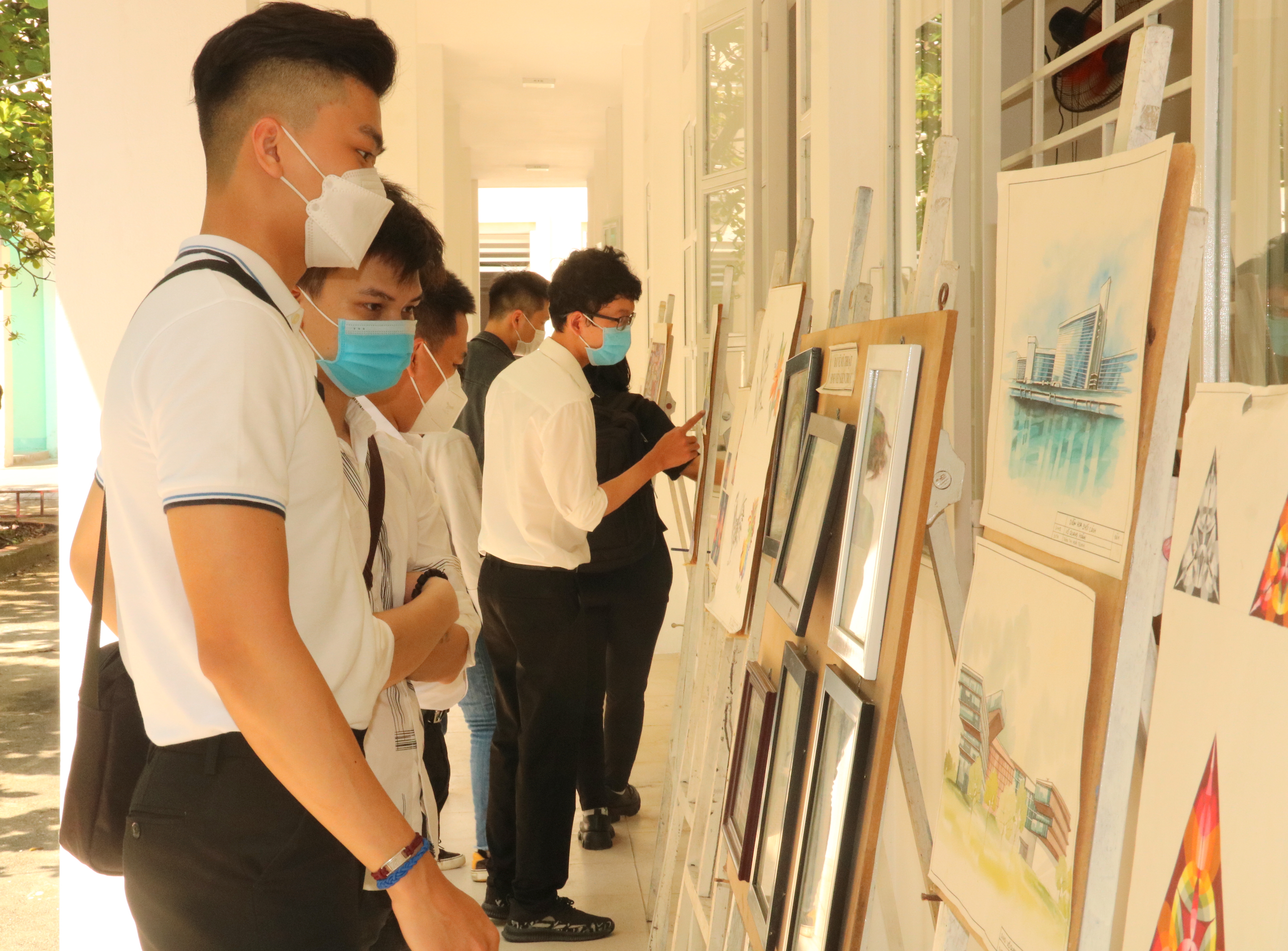 Triển lãm 150 tác phẩm mỹ thuật - kiến trúc