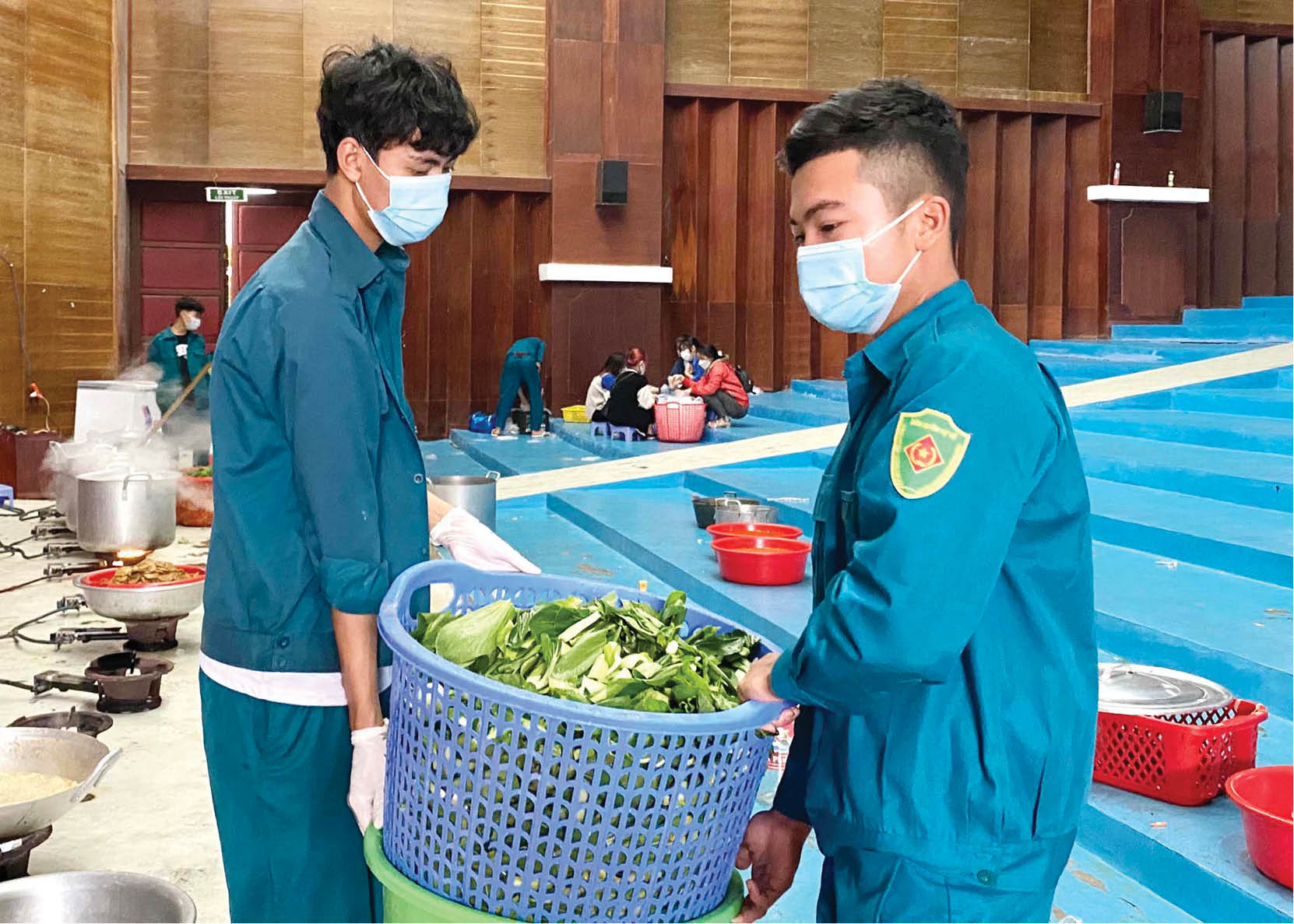 Miệt mài chống dịch