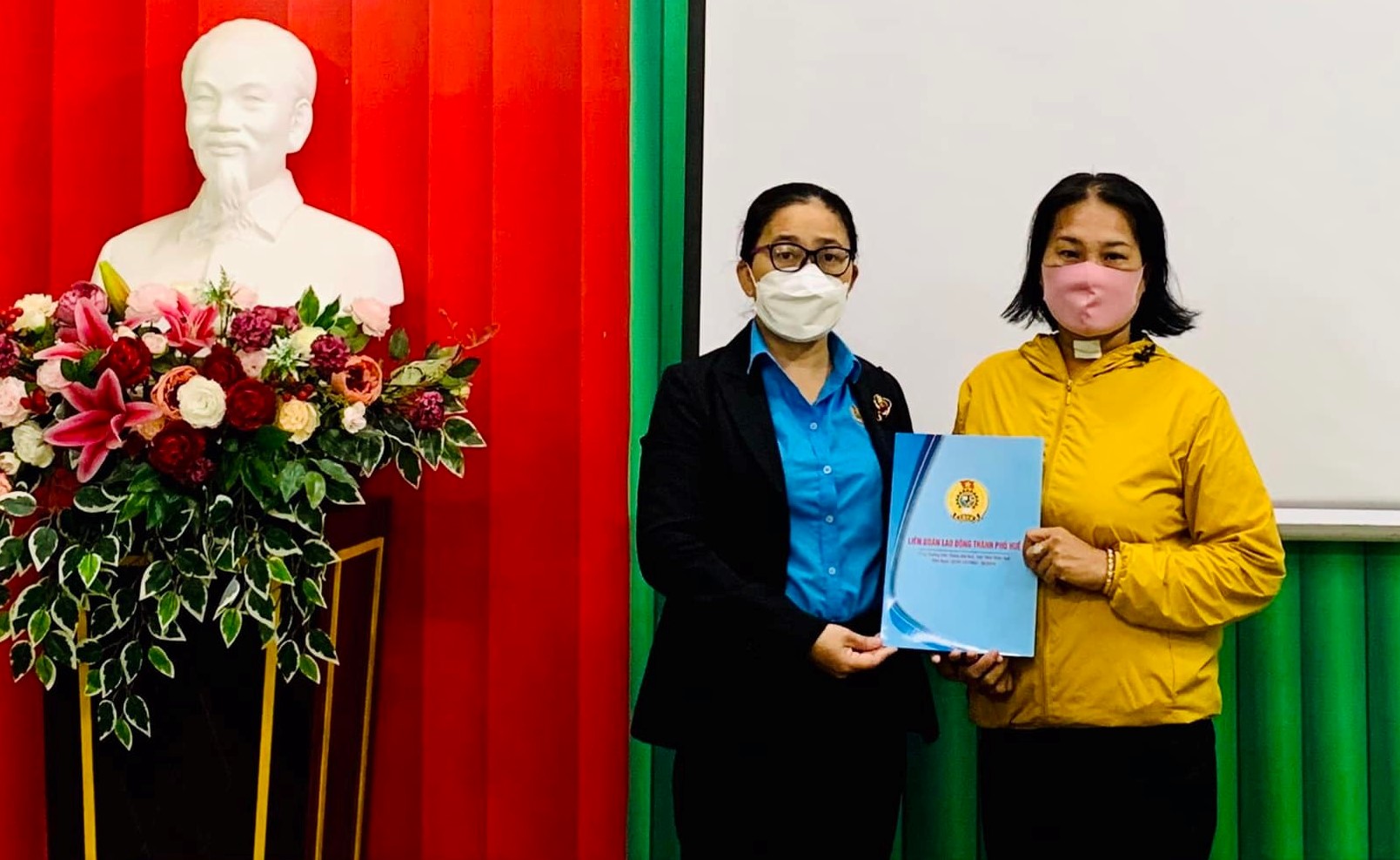 Hỗ trợ 155 triệu đồng cho đoàn viên bị COVID-19