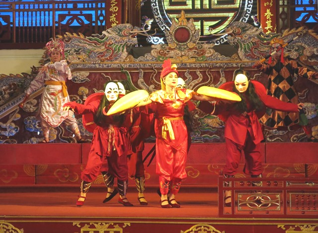 Giảm giá vé một số dịch vụ tại di tích Huế