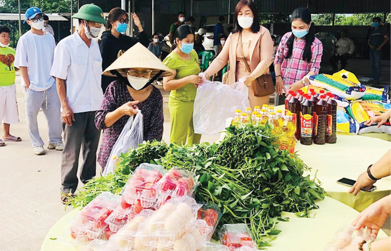 Xóa bỏ căn bệnh vô cảm trong công vụ