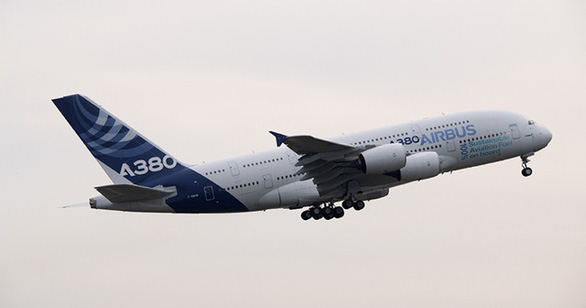 Lần đầu tiên máy bay khổng lồ A380 Airbus sử dụng nhiên liệu làm từ dầu ăn
