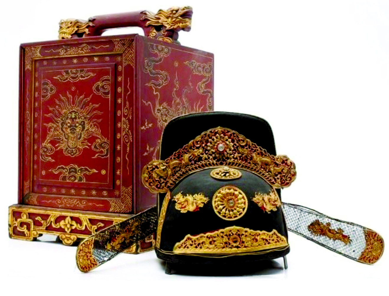 Hậu trường chuyện đấu giá mũ quan triều Nguyễn ở Barcelona