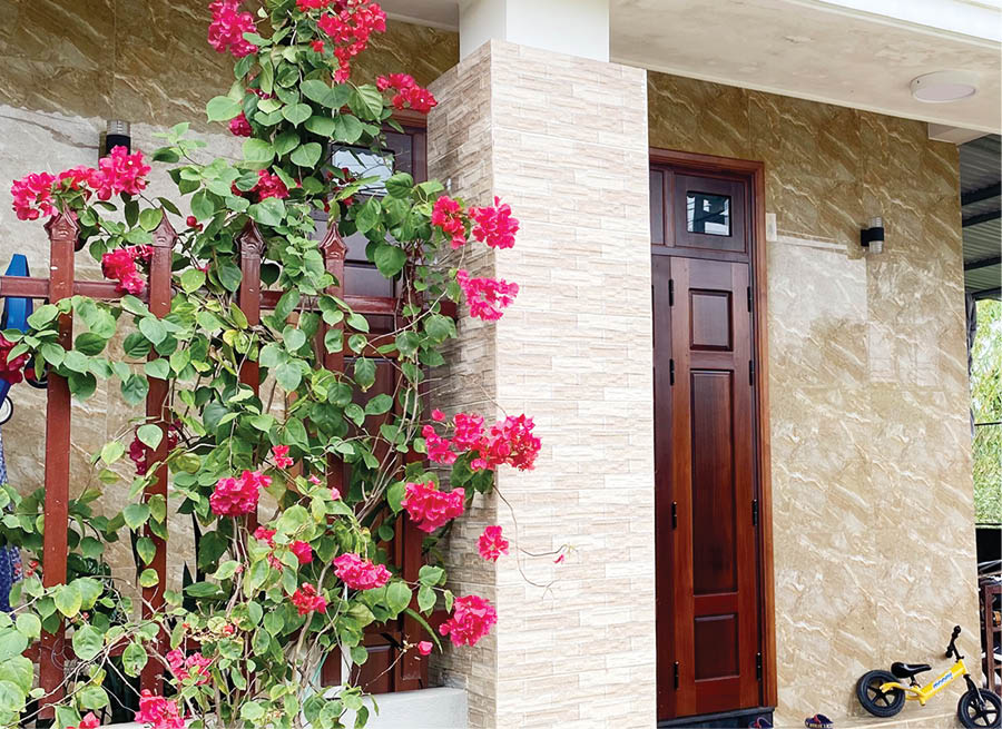 Hoa cổng nhà