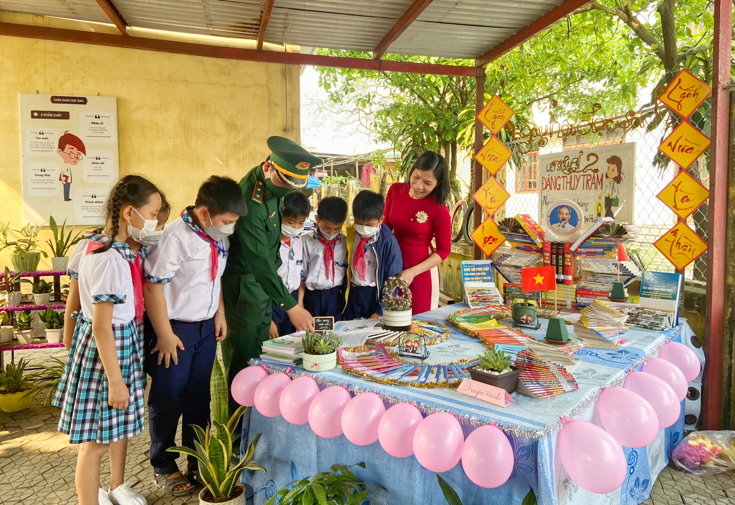 Gần 600 học sinh tham gia Ngày hội sách