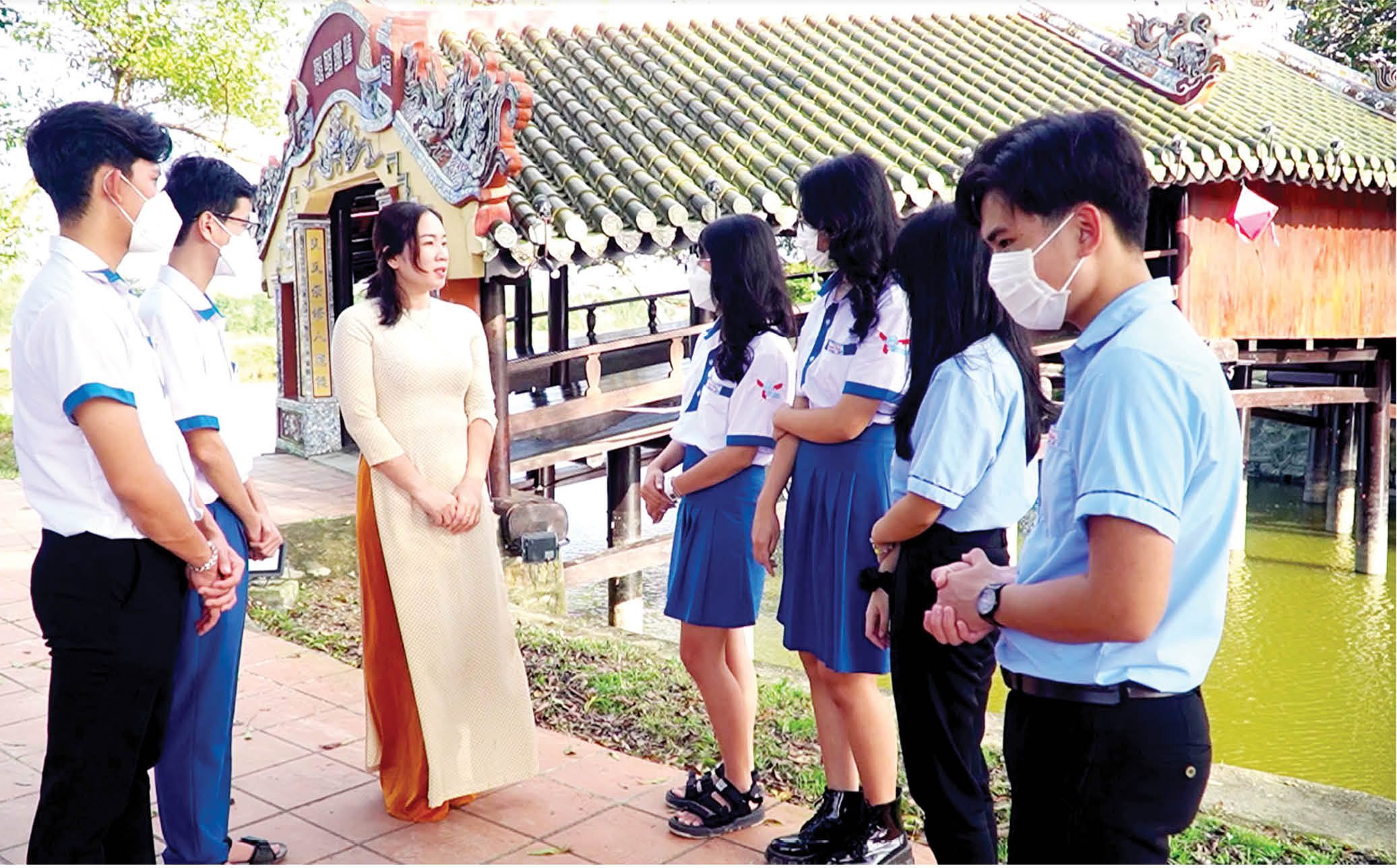 Hướng đến sản phẩm du lịch giáo dục cho Huế