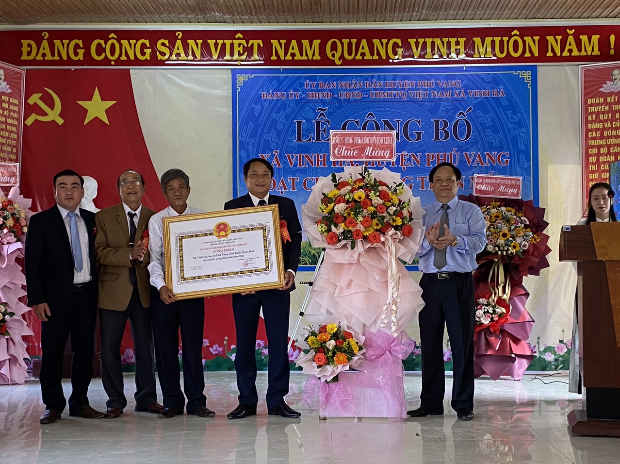 Vinh Hà đạt chuẩn nông thôn mới