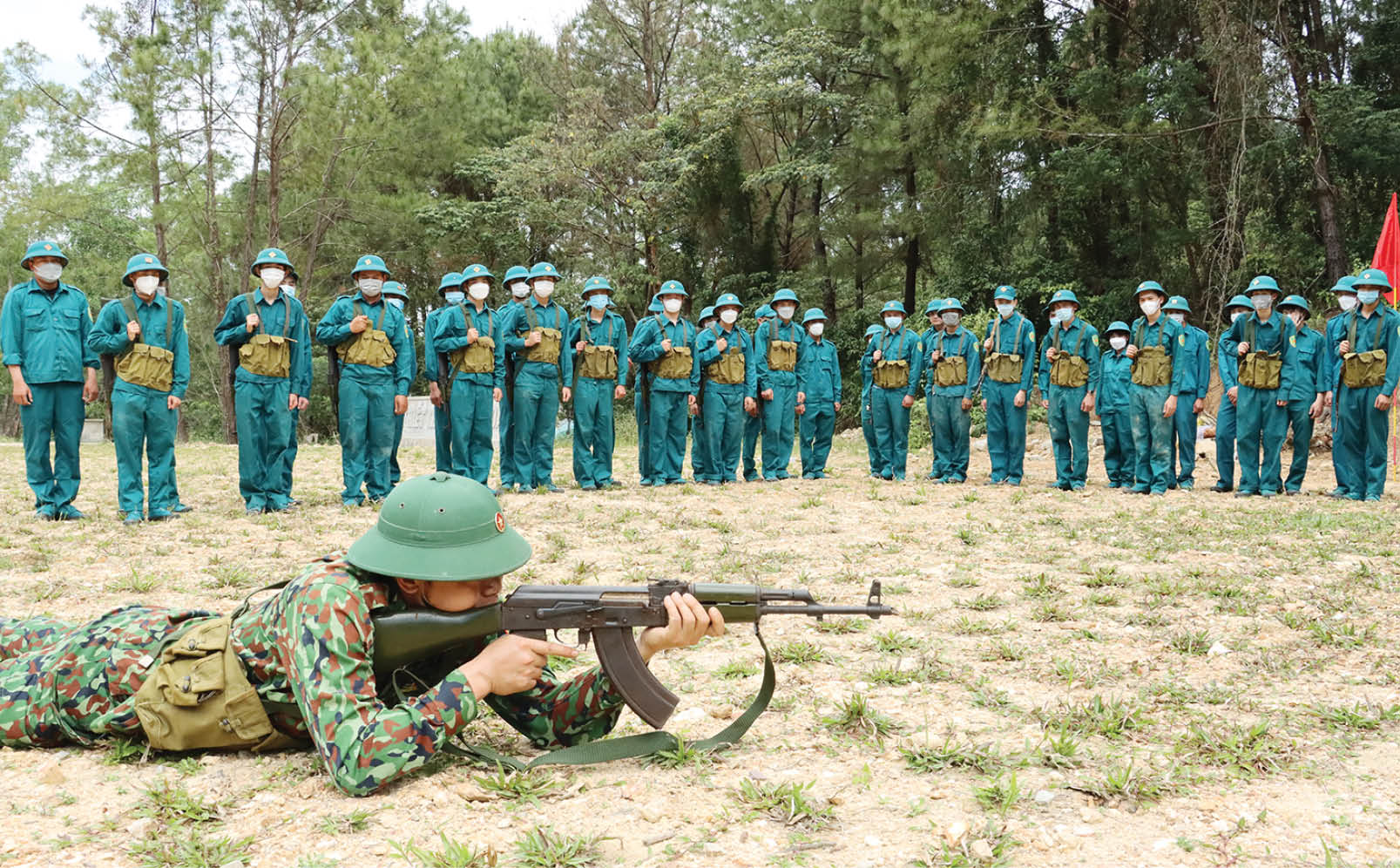 Khi dân quân là đảng viên