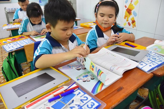 Cần công khai quá trình thực nghiệm sách giáo khoa