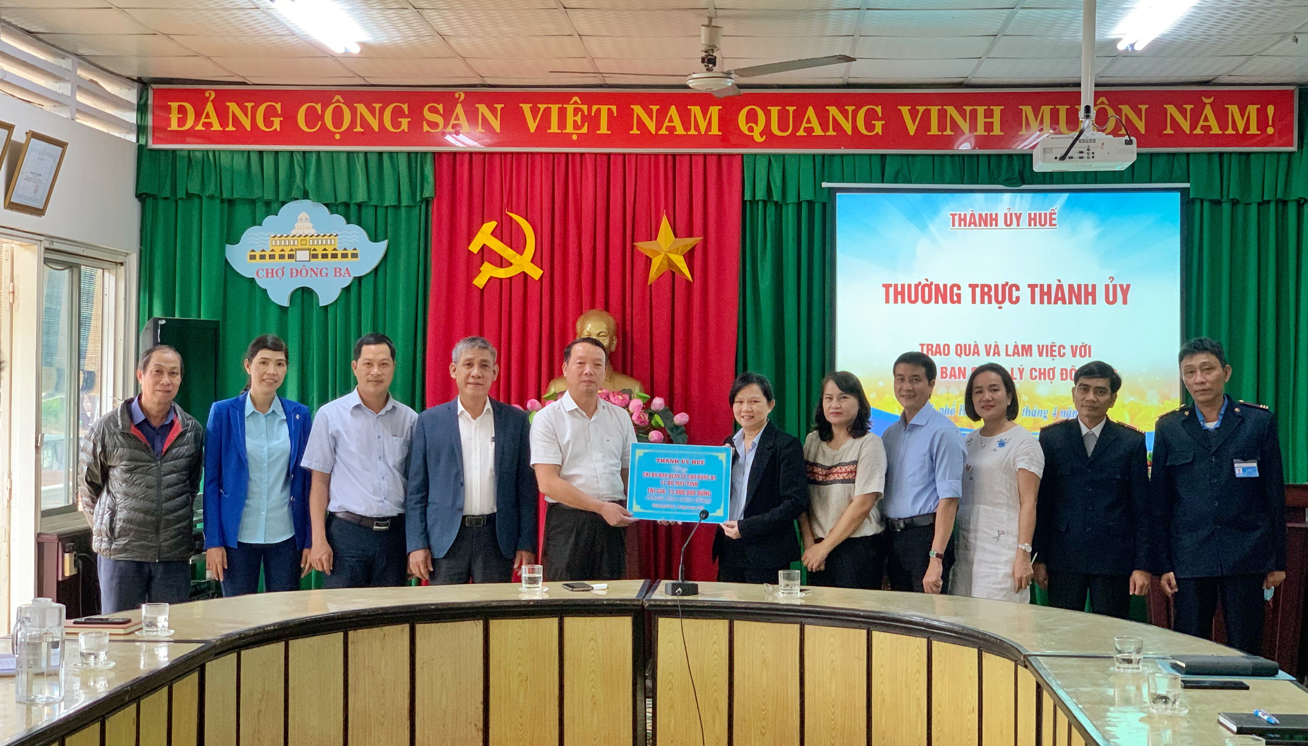 Tập trung chỉnh trang chợ và phát động nhiều phong trào để thu hút tiểu thương tham gia