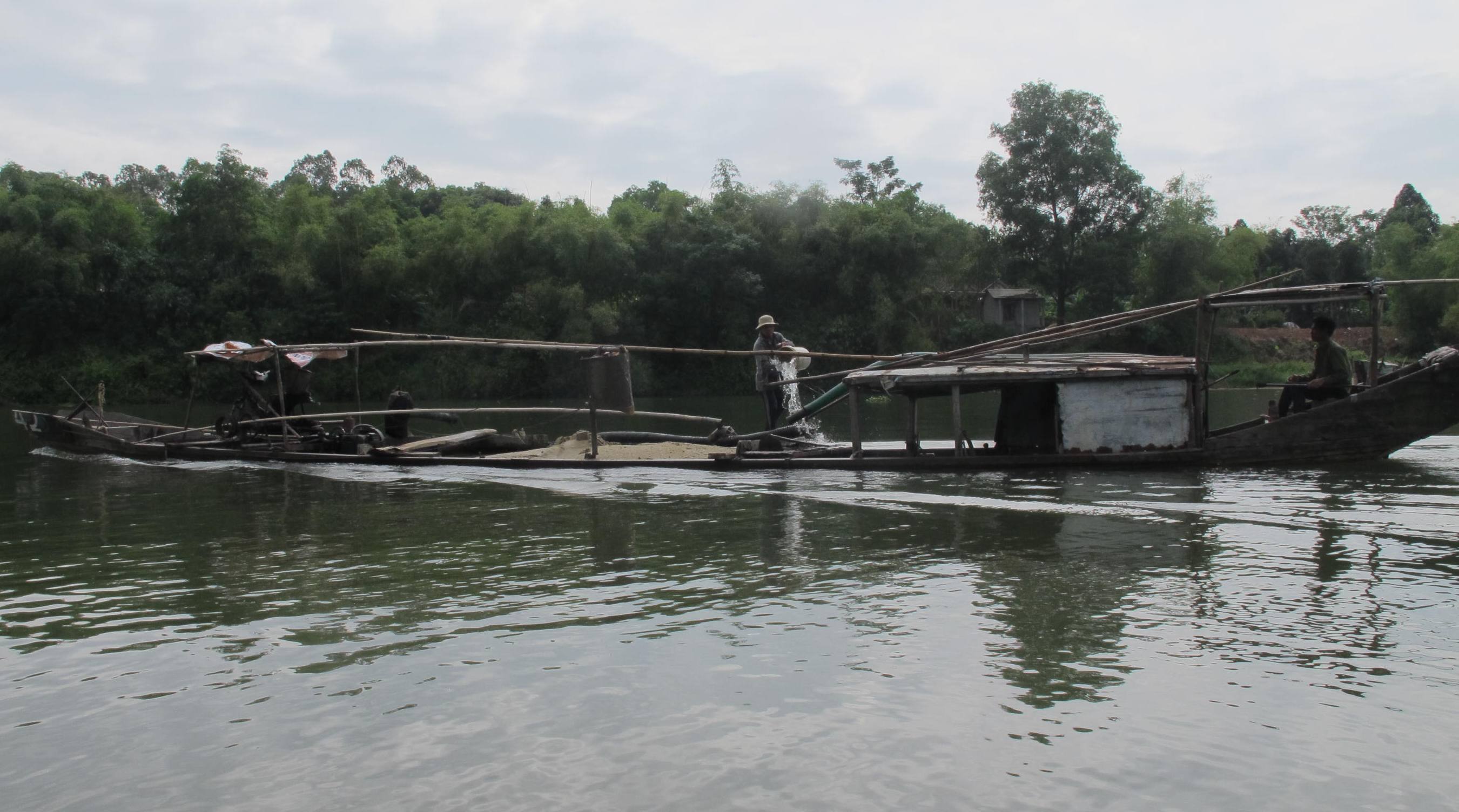 Tư vấn, định hướng chuyển đổi nghề cho 35 lao động làm nghề khai thác cát, sỏi