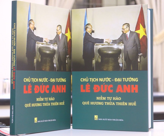 Ra mắt sách về Chủ tịch nước - Đại tướng Lê Đức Anh