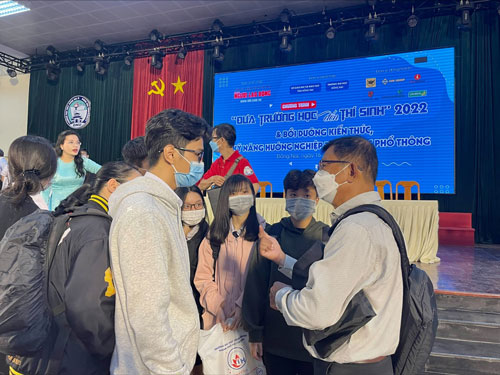 Tuyển sinh ĐH Không cộng điểm ưu tiên khu vực cho thí sinh tự do