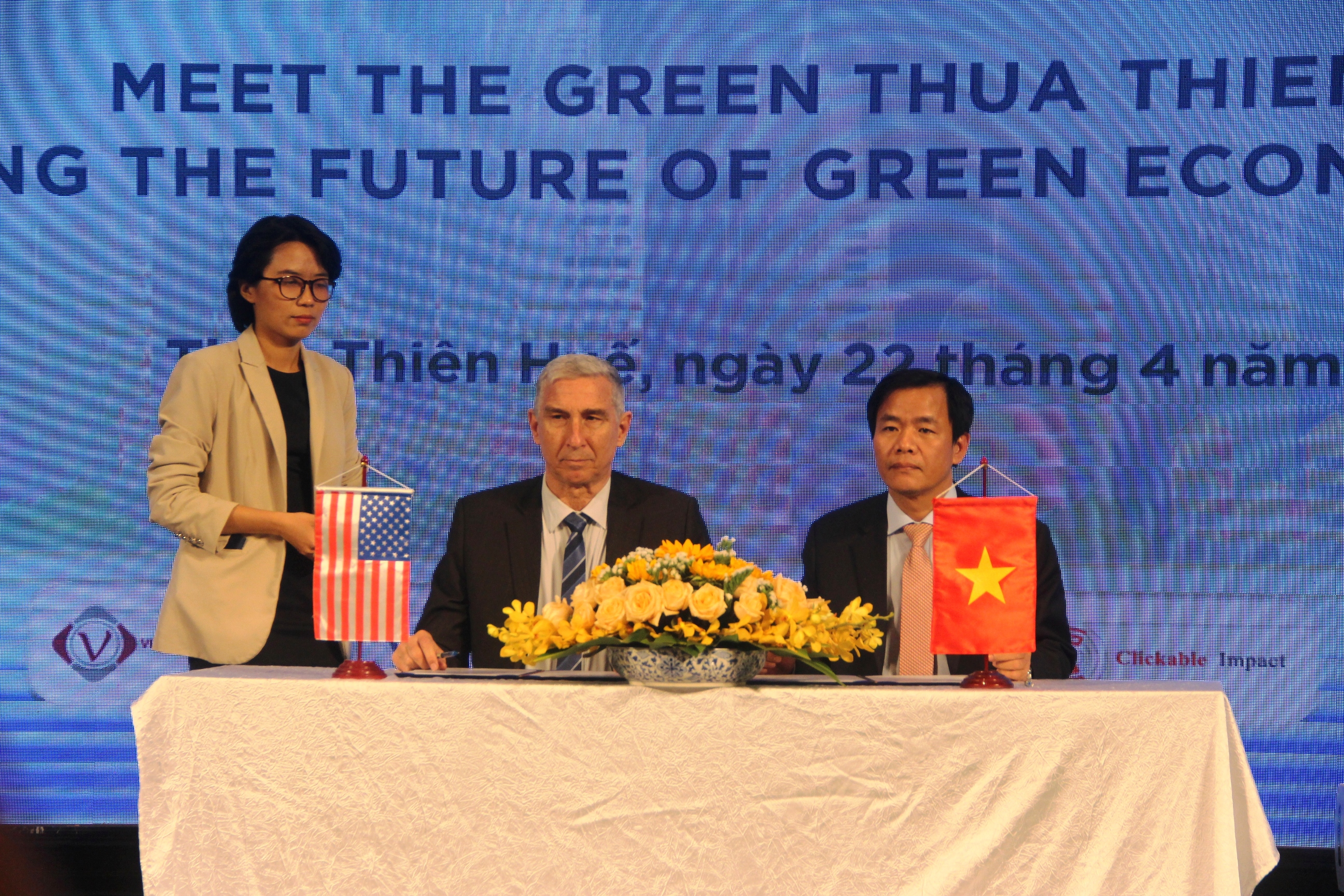 Xác định tương lai tăng trưởng kinh tế xanh