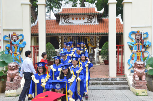 Môn học lịch sử Cần giữ đúng vị thế
