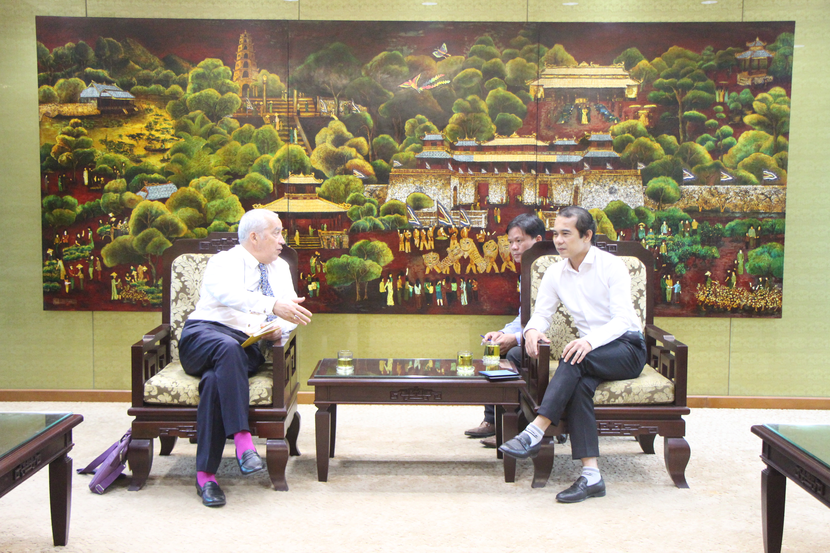 Lãnh đạo TP Huế tiếp và làm việc với Hiệp hội Eurasia