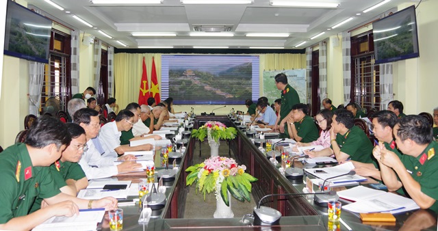 Thảo luận phương án xây dựng nhà bia tưởng niệm liệt sĩ hy sinh trên tuyến đường 71