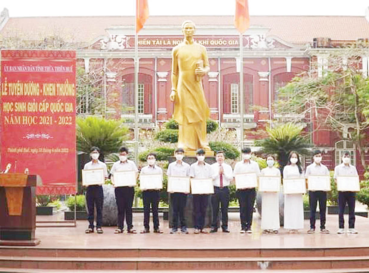 Đội tuyển toán có 100 học sinh đoạt giải quốc gia
