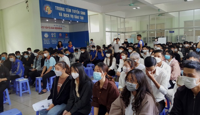 Cơ hội chọn 700 vị trí việc làm ngay trên ghế nhà trường